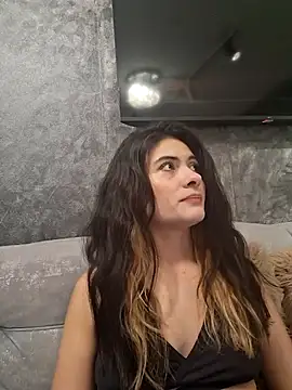 AshleyyHall online show from 10, 7, 2026