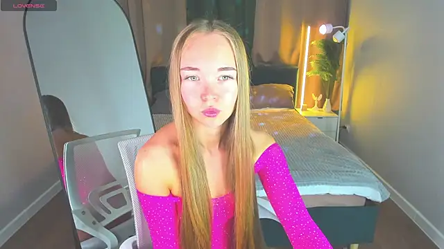Milana Sorrento online show from 30, 5, 2026