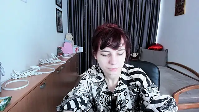 Snapshot of MiniLysii chatting on 17, 5, 2026 MiniLysii online show from 17, 5, 2026