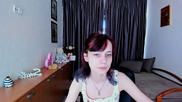 Snapshot of MiniLysii chatting on 2, 7, 2026 MiniLysii online show from 2, 7, 2026