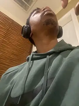milfandyoungin online show from 10, 6, 2026