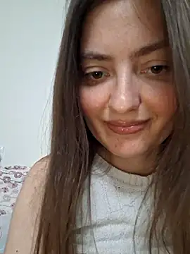 Snapshot of Alba2331 chatting on 15, 5, 2026 Alba2331 online show from 15, 5, 2026