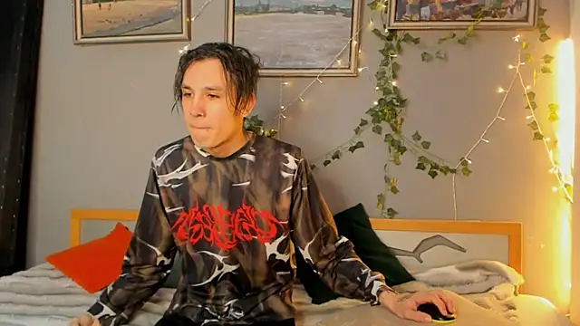 Snapshot of SolarFringe chatting on 20, 5, 2026 SolarFringe online show from 20, 5, 2026
