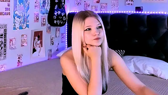 LunariaFox online show from 14, 5, 2026