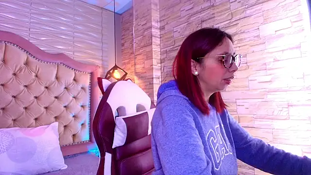 Snapshot of stephaniesun_ chatting on 22, 7, 2026 stephaniesun online show from 22, 7, 2026