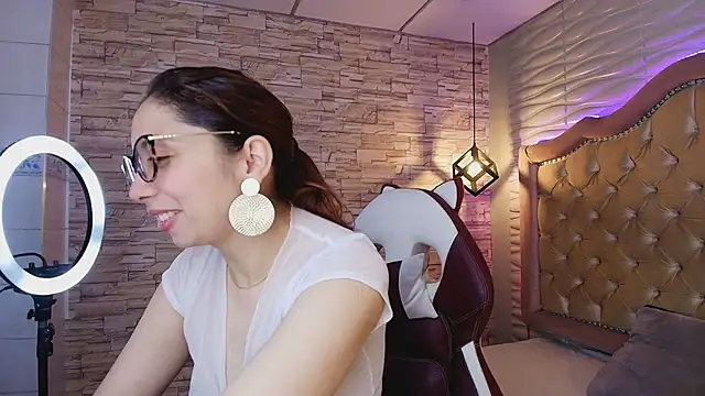 stephaniesun  online show from 27, 4, 2026