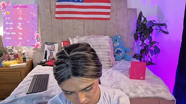 Emily hall19 online show from 23, 7, 2026