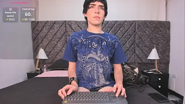 DemonFoxx online show from 15, 7, 2026