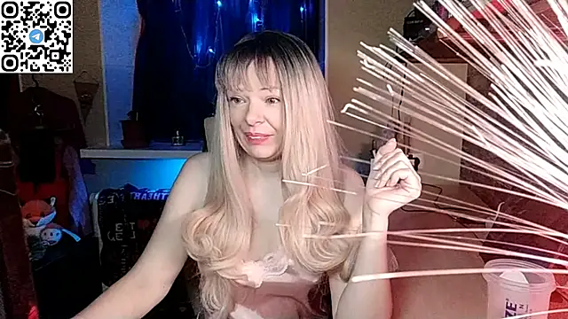 Fluffy Duffy962 online show from 4, 6, 2026