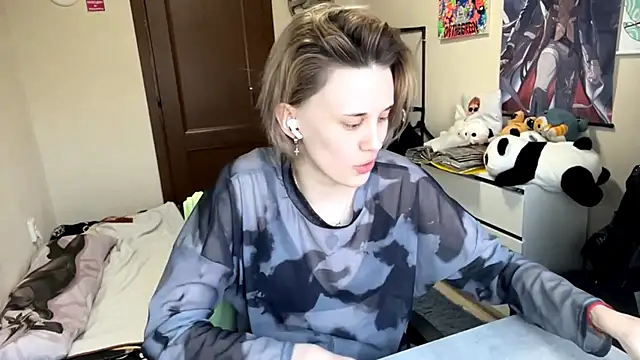 Queen moments  online show from 23, 4, 2026