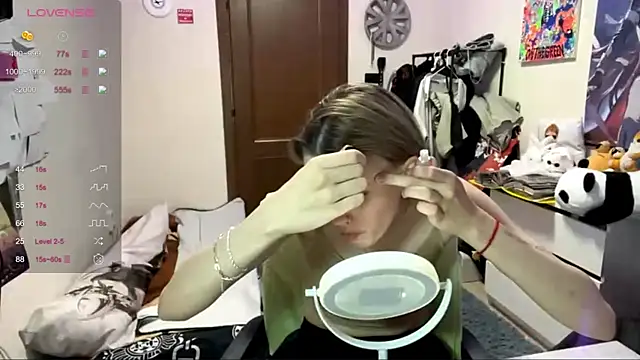 Queen moments  online show from 28, 4, 2026