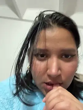 Sunshine Mila online show from 25, 4, 2026