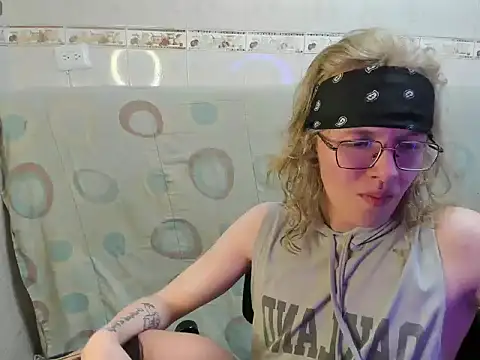 Snapshot of Jinnbooky chatting on 2, 6, 2026 Jinnbooky online show from 2, 6, 2026