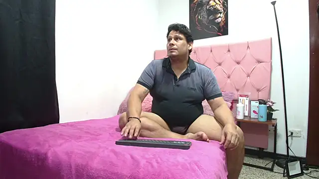 Xtream LoversXXX online show from 4, 6, 2026