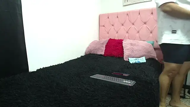 Xtream LoversXXX online show from 29, 4, 2026