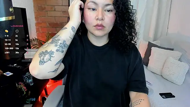 MissBronte online show from 28, 7, 2026