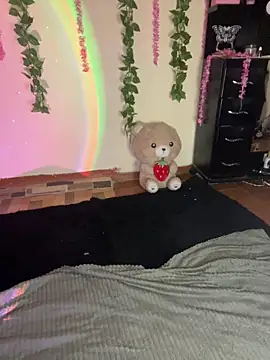 naeniademontyy online show from 9, 5, 2026