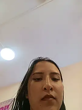 EmmyCastillo online show from 6, 6, 2026