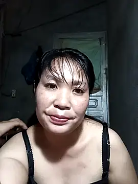 Snapshot of Beola-mi chatting on 24, 4, 2026 Beola-mi online show from 24, 4, 2026