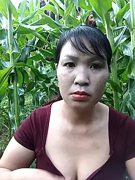 Snapshot of Beola-mi chatting on 19, 5, 2026 Beola-mi online show from 19, 5, 2026