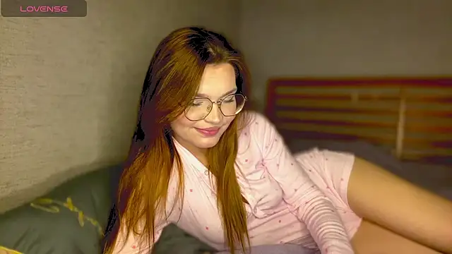 Snapshot of TessaLust_ chatting on 3, 5, 2026 TessaLust online show from 3, 5, 2026