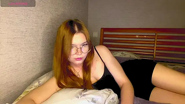 Snapshot of TessaLust_ chatting on 18, 5, 2026 TessaLust online show from 18, 5, 2026