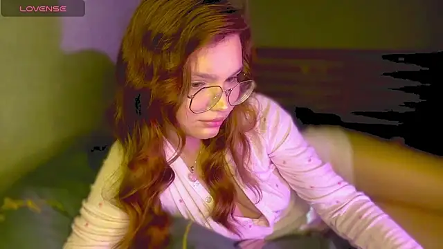 Snapshot of TessaLust_ chatting on 11, 5, 2026 TessaLust online show from 11, 5, 2026