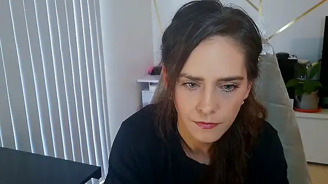 khalessi13 online show from 13, 5, 2026