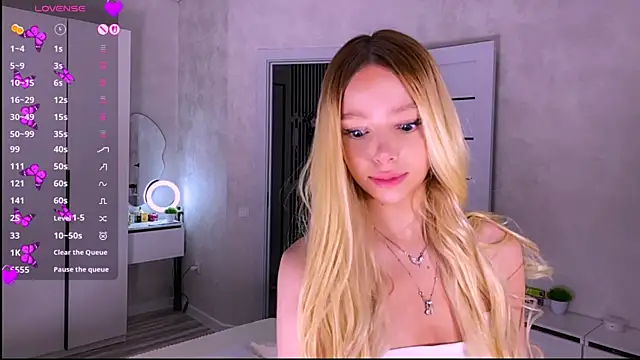 Mooniesiesita online show from 24, 7, 2026