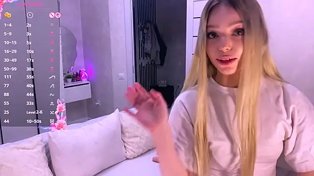 Mooniesiesita online show from 8, 6, 2026