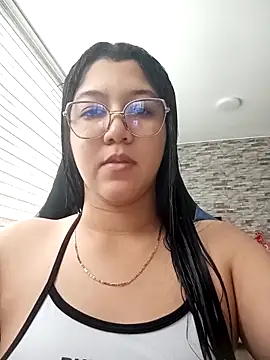 Snapshot of Chloe_Thomsoon_ chatting on 7, 5, 2026 Chloe Thomsoon online show from 7, 5, 2026
