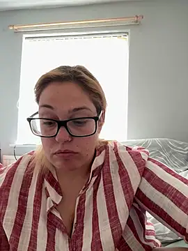 Snapshot of SecretRavenXO chatting on 20, 5, 2026 SecretRavenXO online show from 20, 5, 2026