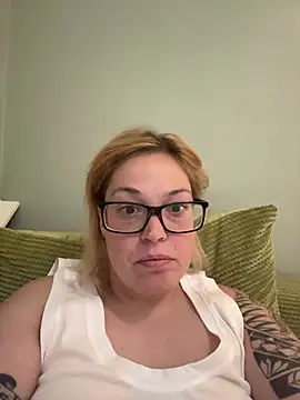 SecretRavenXO online show from 7, 5, 2026