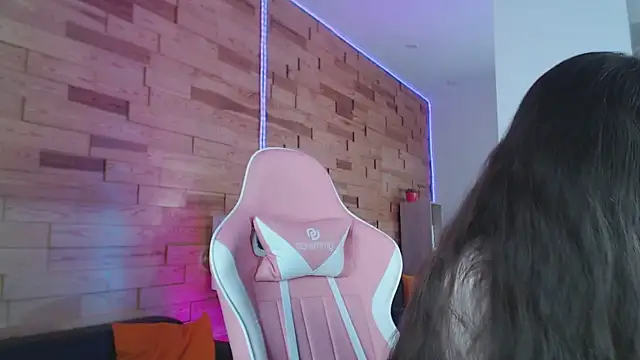 LilaMccoy online show from 15, 6, 2026