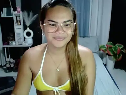 Snapshot of Kendallfoxx chatting on 4, 6, 2026 Kendallfoxx online show from 4, 6, 2026
