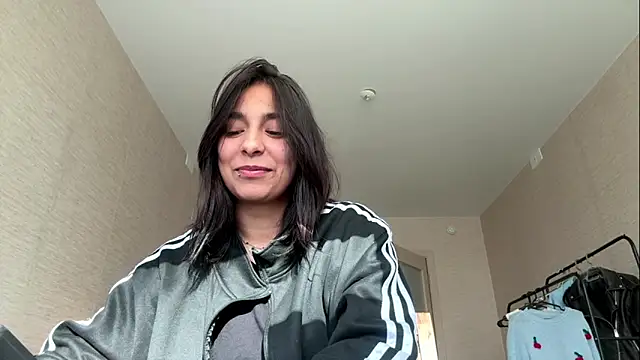 NikiBrunsvold online show from 24, 4, 2026