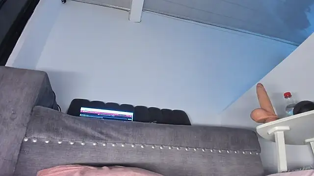 Angelnaughtyyy online show from 25, 7, 2026