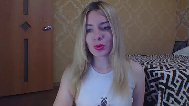 Softy Aura  online show from 19, 5, 2026
