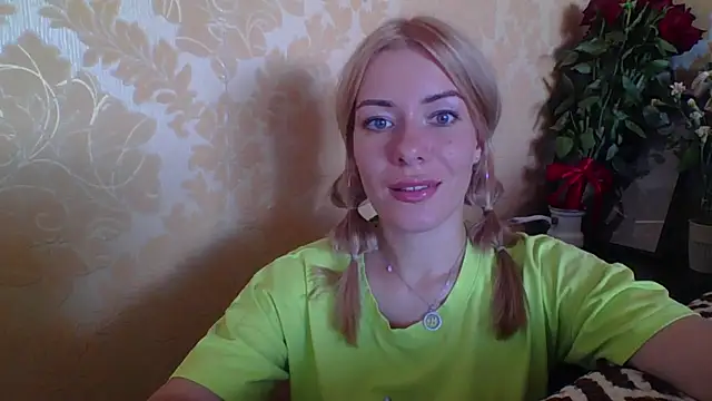 Snapshot of Softy_Aura_ chatting on 7, 7, 2026 Softy Aura online show from 7, 7, 2026