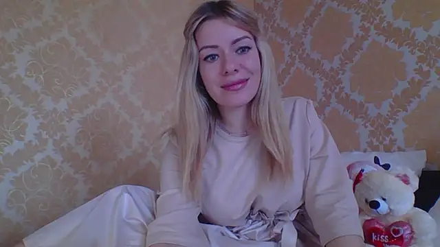 Softy Aura  online show from 3, 6, 2026
