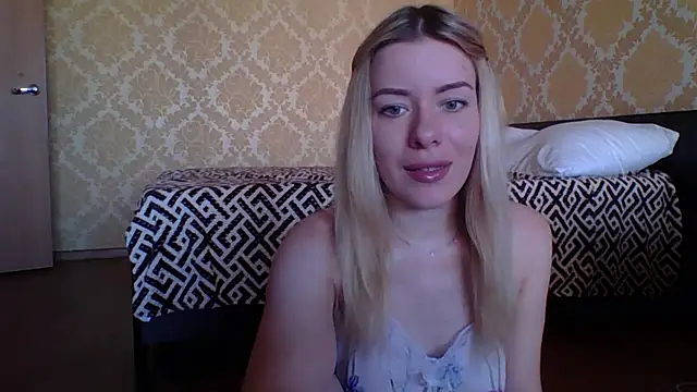 Softy Aura  online show from 25, 5, 2026
