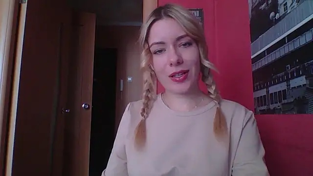 Softy Aura  online show from 30, 5, 2026