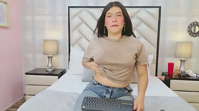 CarolineOlsen online show from 28, 4, 2026