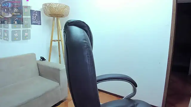 NaomiSaenz  online show from 2, 6, 2026