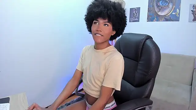 NaomiSaenz  online show from 3, 5, 2026