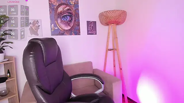 NaomiSaenz  online show from 20, 6, 2026