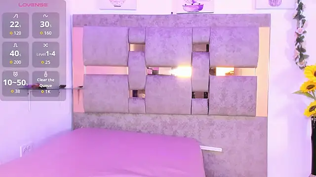 Playful Violet online show from 24, 5, 2026