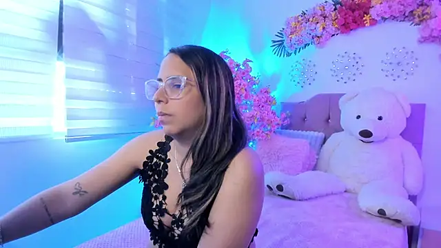 Sharon rhodes  online show from 3, 6, 2026