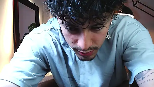 Steven Navarro online show from 23, 4, 2026