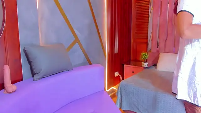 AlahiaEvanz online show from 4, 6, 2026